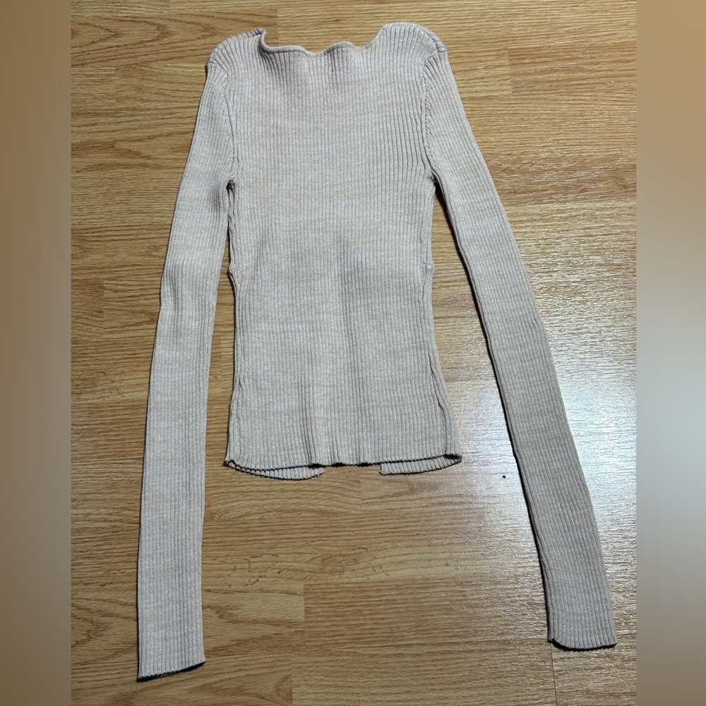 H&M Beige Ribbed Knit Sweater - Picture 2 of 5